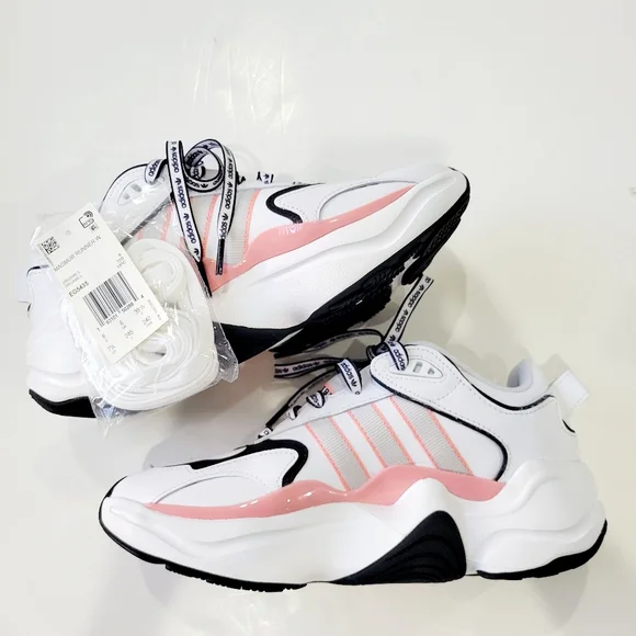 NWT Adidas Magmur Women - Picture 3 of 6